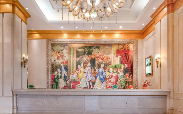 Vienna International Hotel (Nanjing Zhushan Road Metro Station)