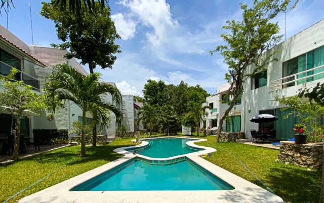 Villa Espacioyocte With Pool in Playa del Carmen for 16 People