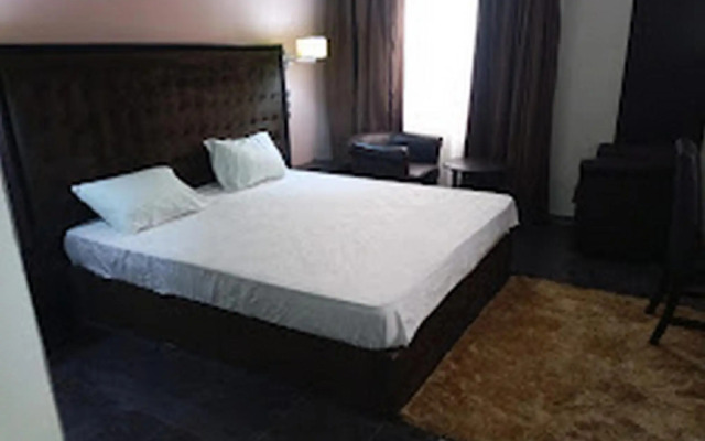 Golden Tulip Essentials Owerri