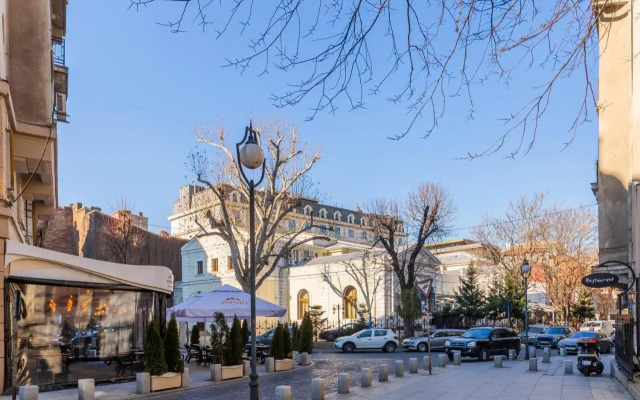 New Studio Carturesti - Magheru -City Center