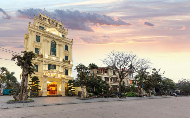 Khách sạn Việt Hoàng 24H — 2-star hotel in Cam Pha