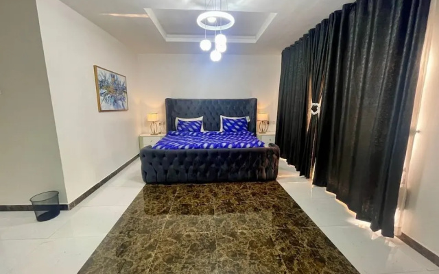 Luxury 3bedroom duplex