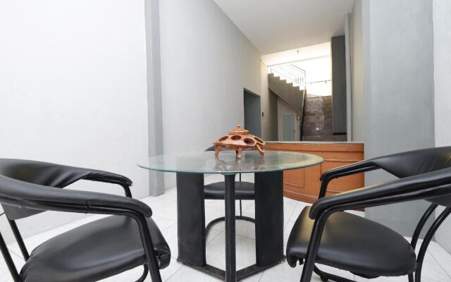 OYO 1723 Wisma Tiara Syariah