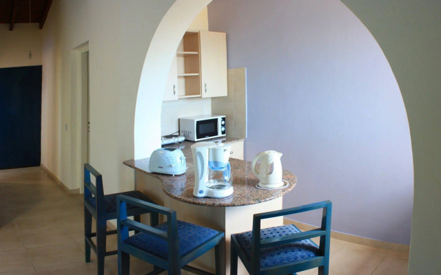 Myroandrou Beach Apartments
