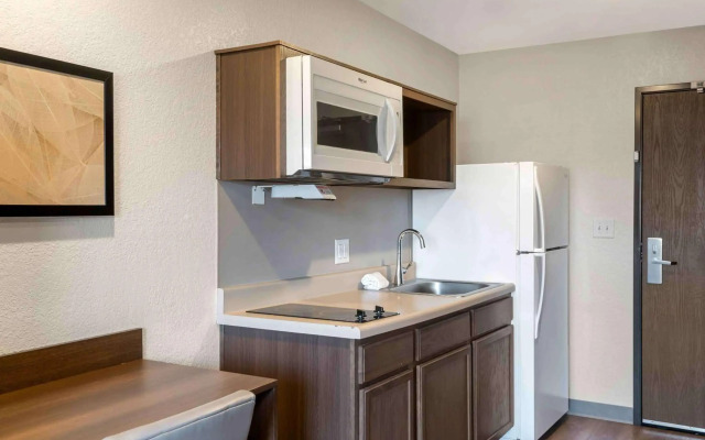 Extended Stay America Select Suites - Charlotte - Northlake