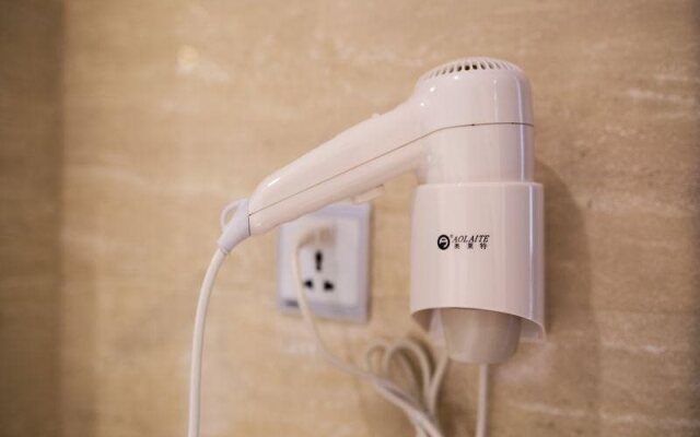 Super 8 Hotel Shanghai Fengxian Sports Center