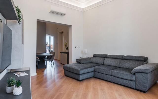 Etnea Modern Apartment