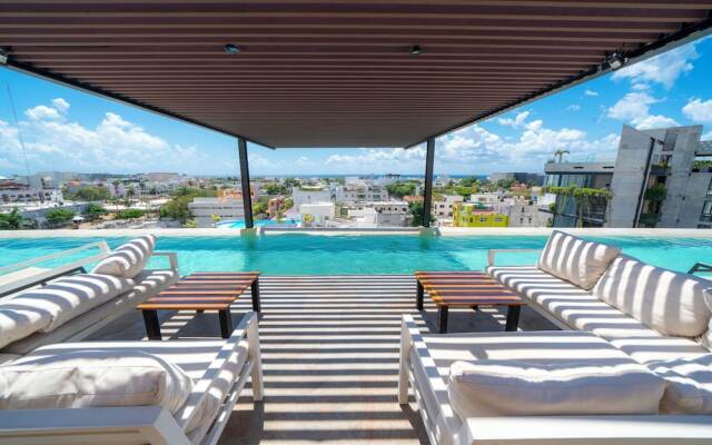 Condo Arena - Rooftop with Ocean Views