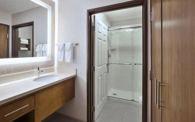 Staybridge Suites Columbia Hwy 63 And I 70