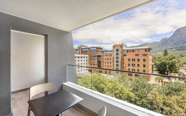 Newlands Peak Aparthotel