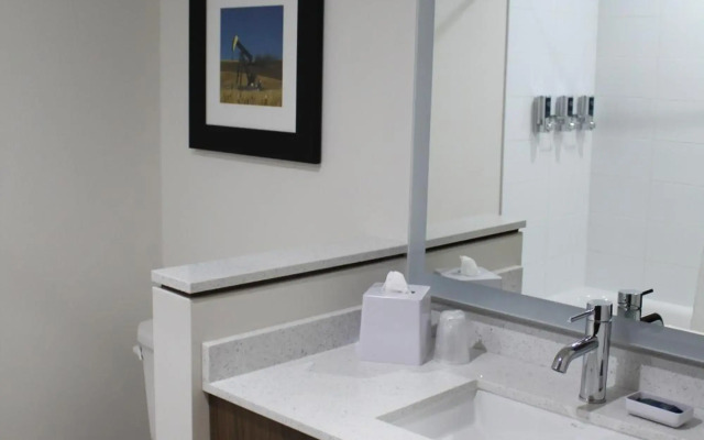 Four Points by Sheraton Edmonton West