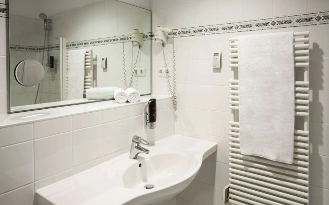 Centro National Frankfurt, Trademark Collection by Wyndham