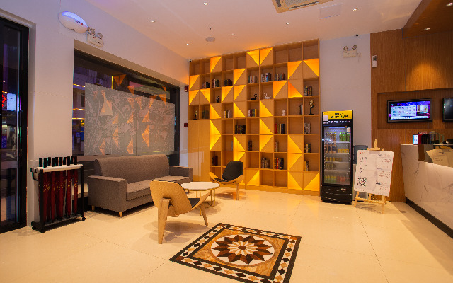 Borrman Hotel Gaozhou Fuqian Road