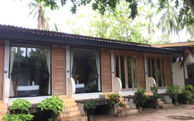 Sichon Cabana Beach Resort
