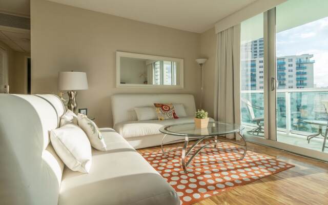 Tides Hollywood Apartments