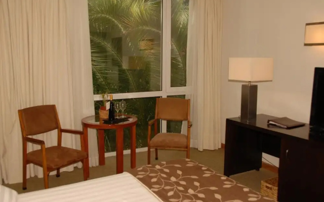 Hotel Raices