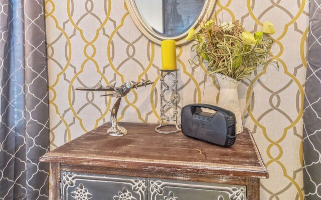 Dream Condo in Desirable West End!