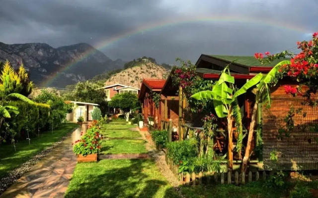 Mavi Yengec Bungalows and Hotel