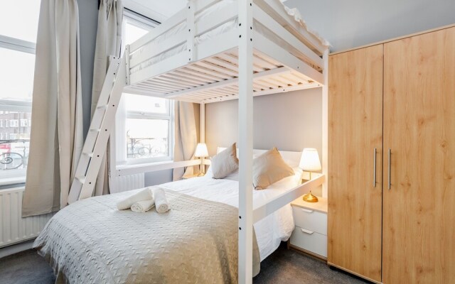 Donatello Rooms Aldgate