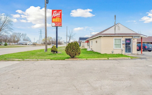 Flint Motel by OYO MI Near I-475