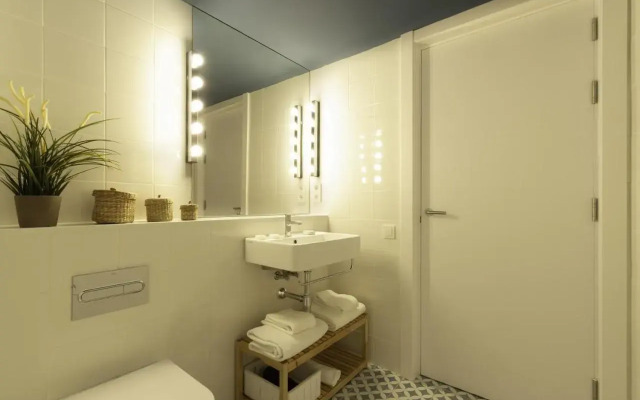 Port Plaza Apartments