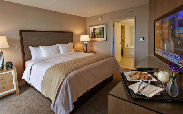 Doubletree by Hilton Pittsburgh — Green Tree