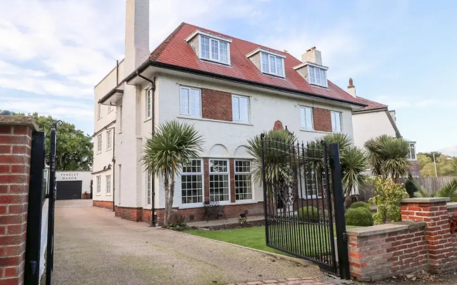 Yardley Manor