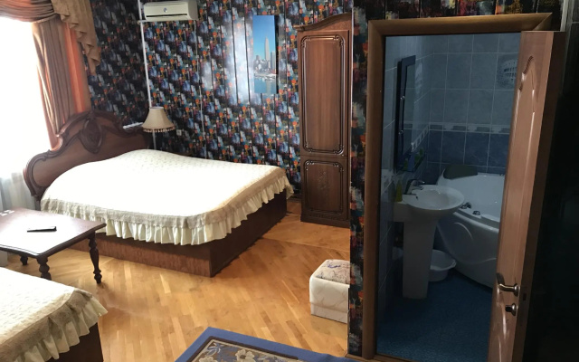 Хостел Family House