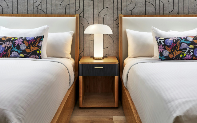 Elan Hotel