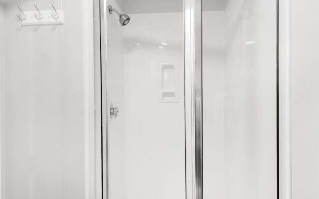 Majestic Beach Towers 1-1006