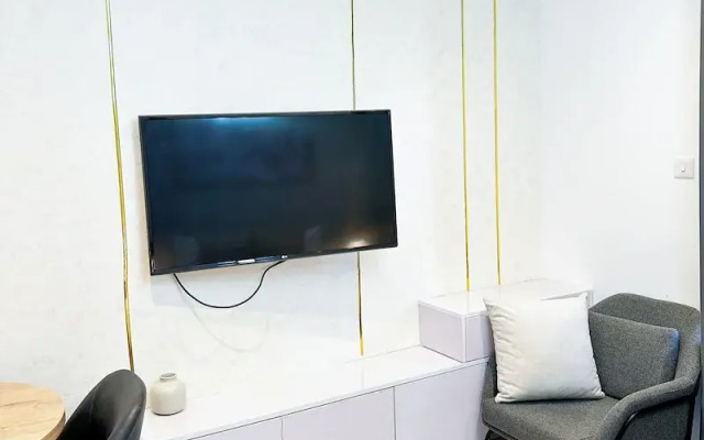 Serenity luxury studio loxwood