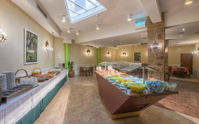 Holiday Inn Express and Suites Lisbon Principe Real by IHG