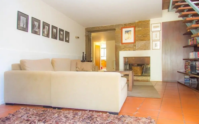 Liiiving in Caminha Oak Tree Chill House