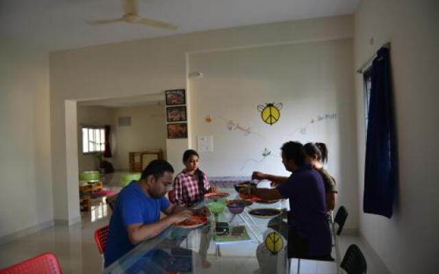 Beehive Travellers & Backpackers Hostel