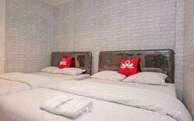 ZEN Rooms B Walk Batu