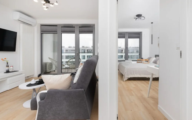 Obrońców Wybrzeża Gdynia by Renters