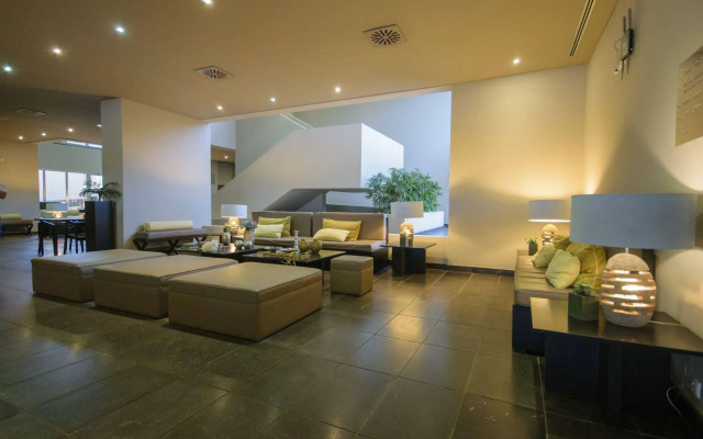 Hotel Oasis Salinas Sea