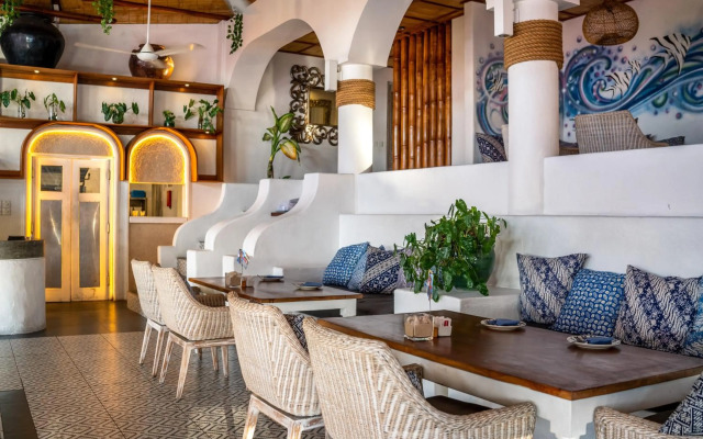 PinkCoco Uluwatu - Constant Surprises & for Cool Adults Only