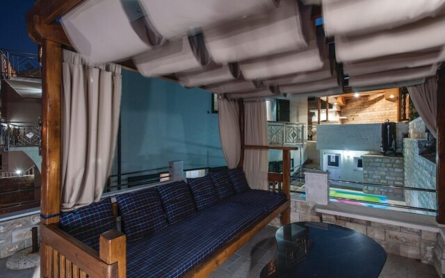 Nice Home in Sevid With 6 Bedrooms, Wifi and Outdoor Swimming Pool