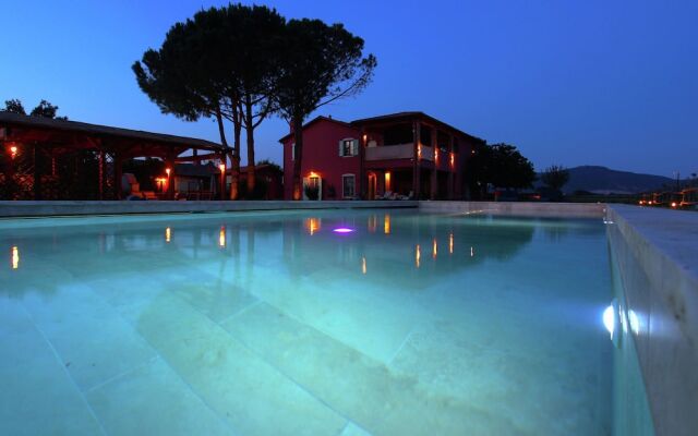Tasteful Apartment in Roselle Terme With Fenced Garden