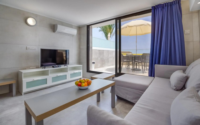 Gevoni Deluxe Suites