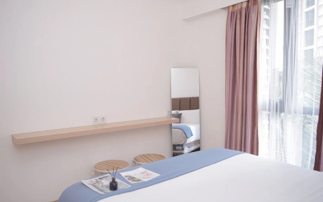 Simple Look 3Br Apartment Near Aeon Mall At Sky House Bsd – Guest Rooms – Legok