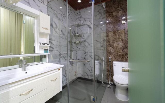 RedDoorz Plus Vienna Hotel