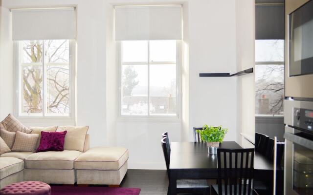 Traditional 2 Bedroom Home in Edinburgh