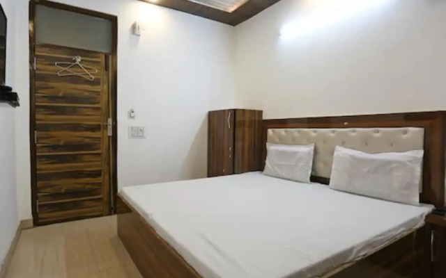 Goroomgo Double Tree Ghaziabad