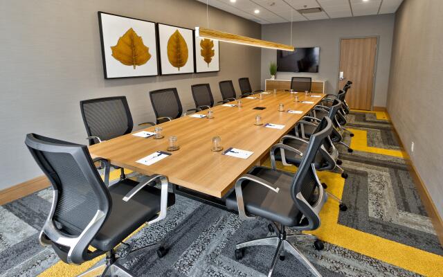Holiday Inn Express & Suites Trois Rivieres Ouest by IHG