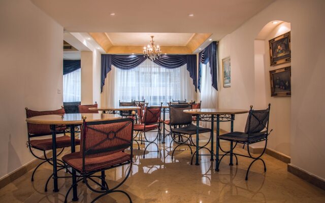 Bella Riva Hotel