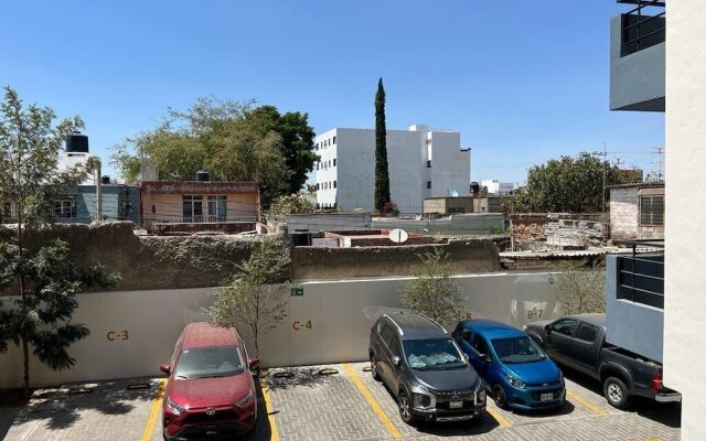Av. Plan de San Luis 1175