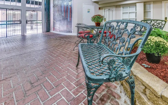 Plaza Suites Downtown New Orleans