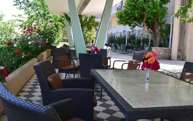 Belmont Hotel